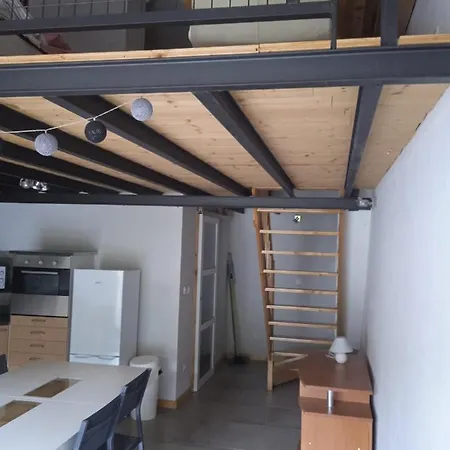 De La Berthe Lea Holiday home